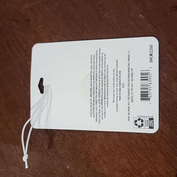 (J20) Hallmark Paw Patrol ornament - Picture 2 of 2